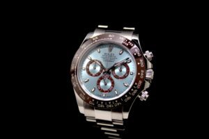 Rolex, come distinguere il reale dalla copia