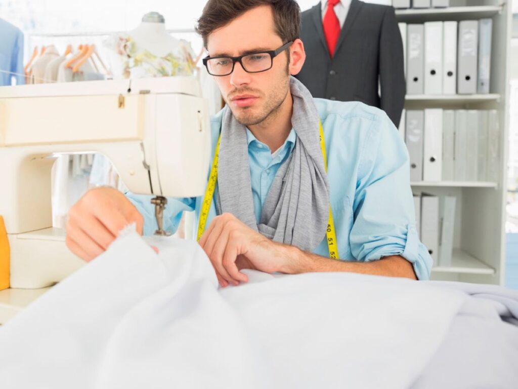 Quanto guadagna uno stilista? Corsi, tempo, stipendio