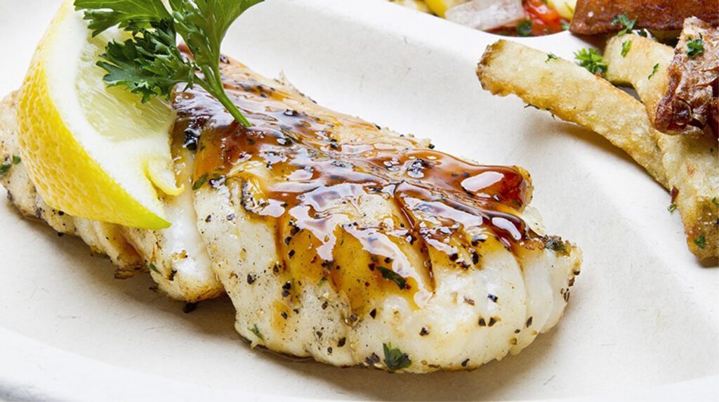 5 cose da fare a Lisbona: mangiare il Bacalhau con natas, il Baccalร alla portoghese. Photocredit by betraveller.it