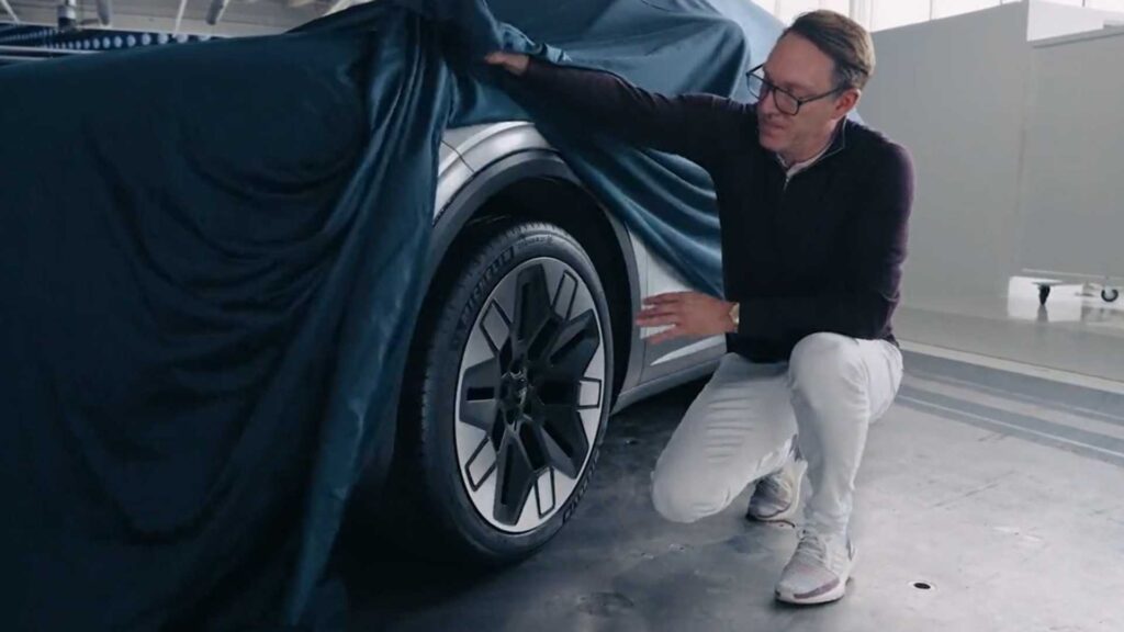 meb-based-ford-compact-electric-suv-teaser