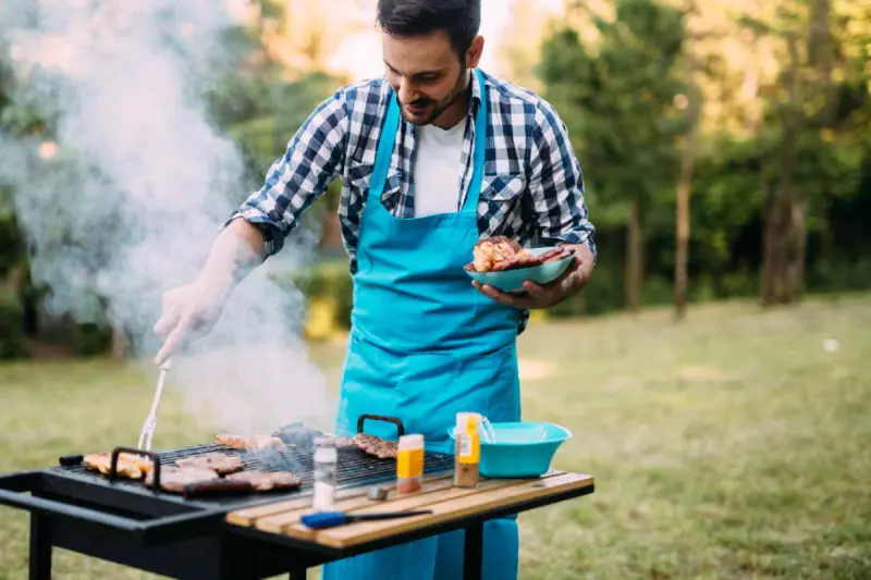 come pulire bene la griglia e far brillare il barbecue
