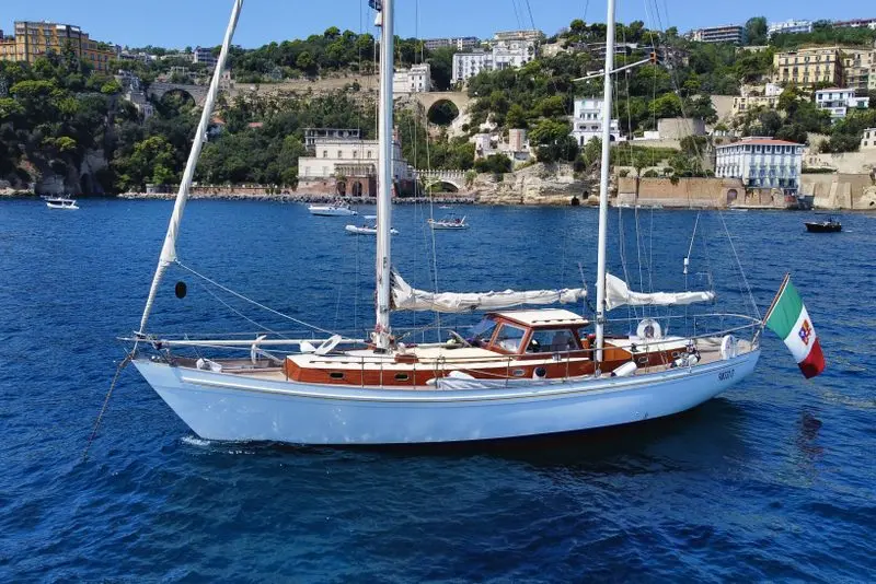 scafo a vela d'epoca pilgrim