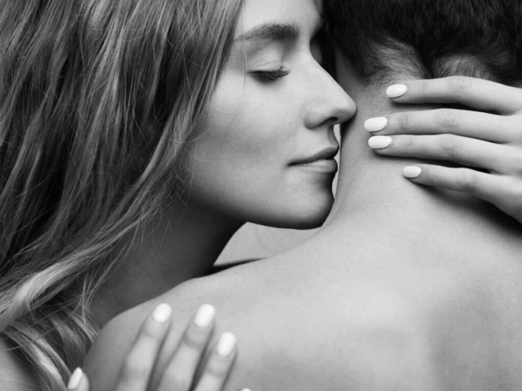 Quando una donna inizia ad innamorarsi: Scopri i Segnali del Sentimento che Sta Fiorendo