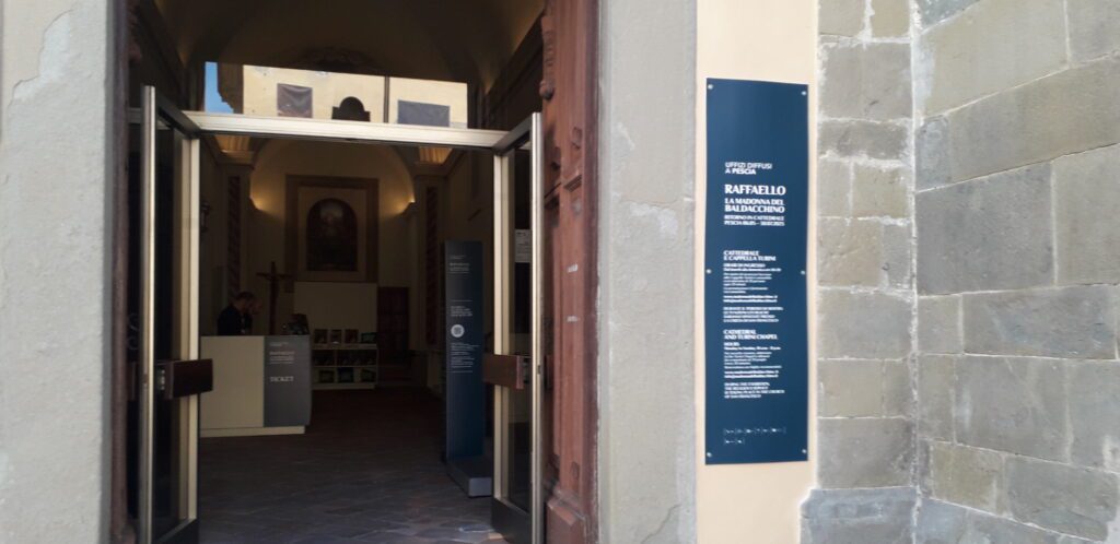 Ingresso mostra a Pescia in Cattedrale-credits Laura Filoni