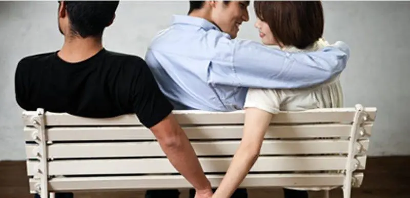 Tra dolore e rinascita: superare l'effetto Shanghai del tradimento nelle relazioni di coppia