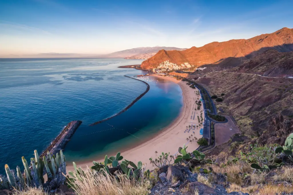 Vacanze 2023, le cinque località più attraenti delle Isole Canarie