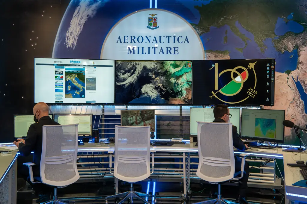 Previsioni meteo: come lavora il Centro Meteo dell’Aeronautica Militare