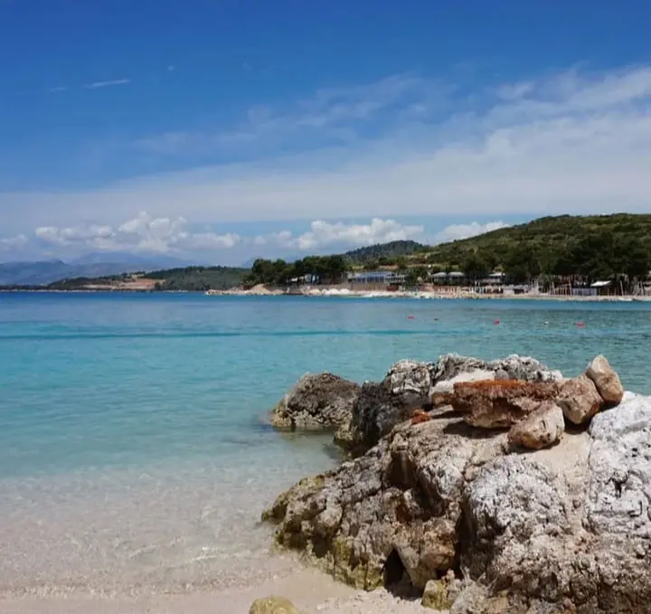 Albania, Tra lo Charme delle Maldive d’Europa e le Sfide di un Turismo di Massa a Basso Costo