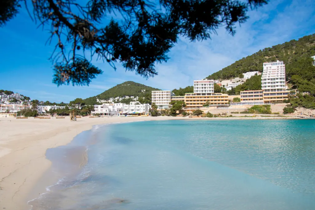 Ibiza in 7 giorni: 7 spiagge da esplorare in un viaggio indimenticabile