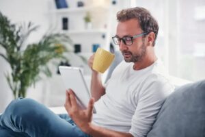 Editoriale #10 - MoltoUomo.it, a luglio 2023 raggiunto il top di lettori unici ed articoli letti
