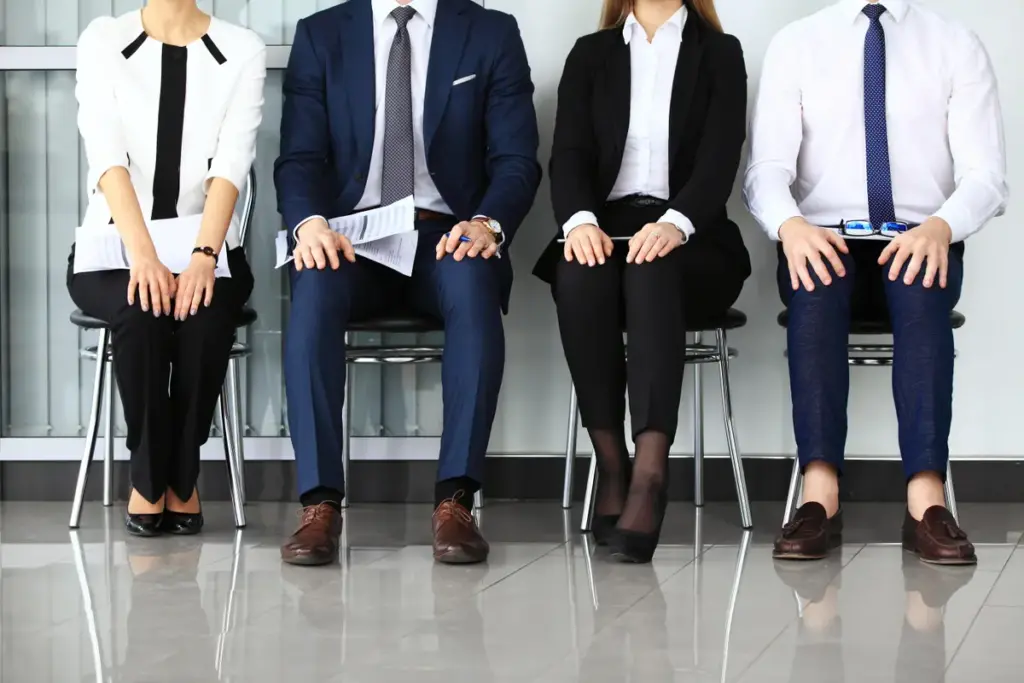 La Guida di MoltoUomo.it su Come Vestirsi per un Colloquio di Lavoro