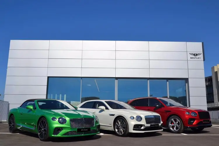 Bentley Roma apre le porte: dopo Milano, Padova e Firenze lusso e ricercatezza sbarcano nella Capitale
