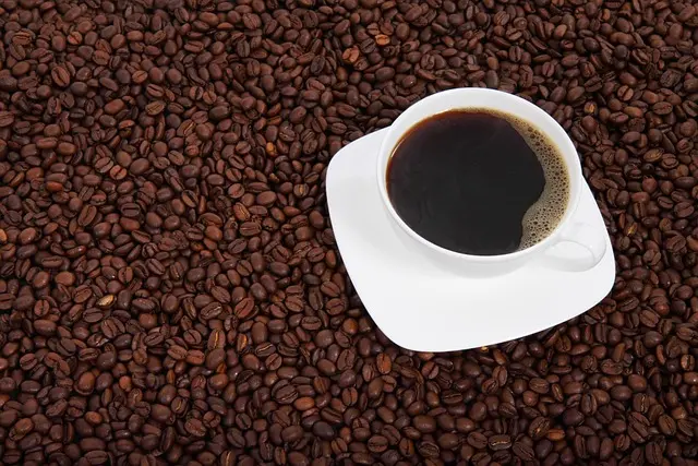 Perdere peso bevendo caffè, è possibile?
