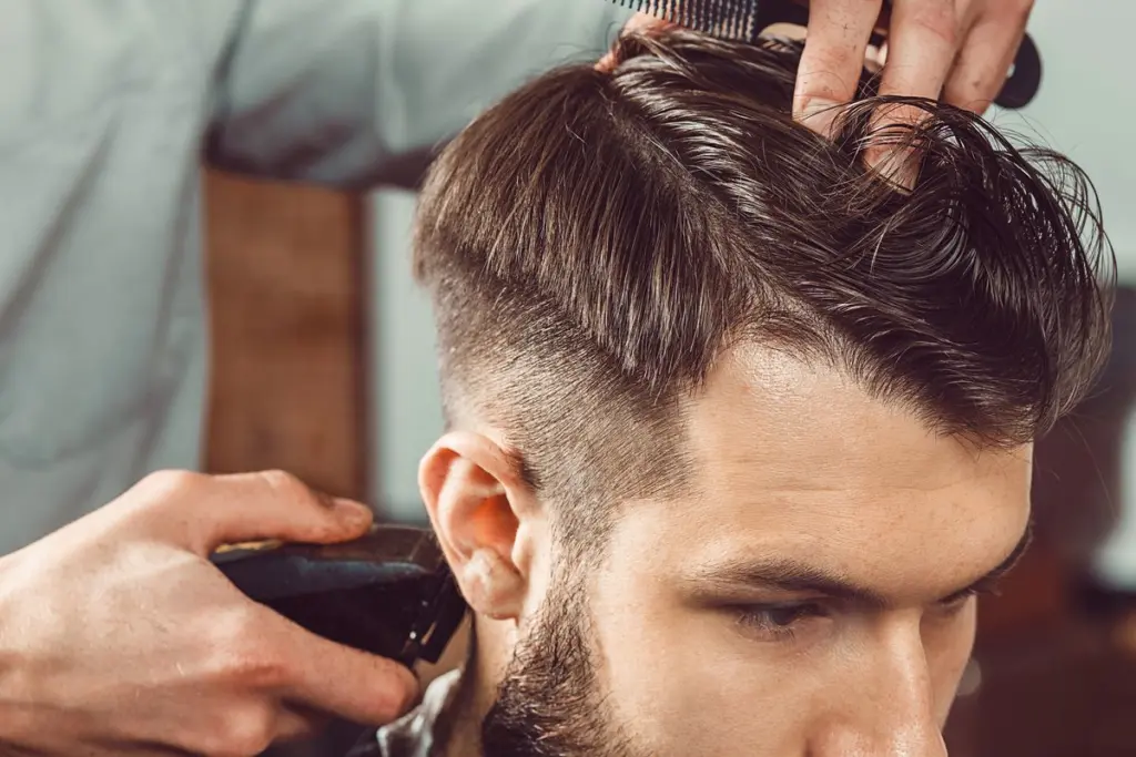 Sfumatura Capelli per Uomo: Il Taglio Che Trasforma l'ordinario in Straordinario!