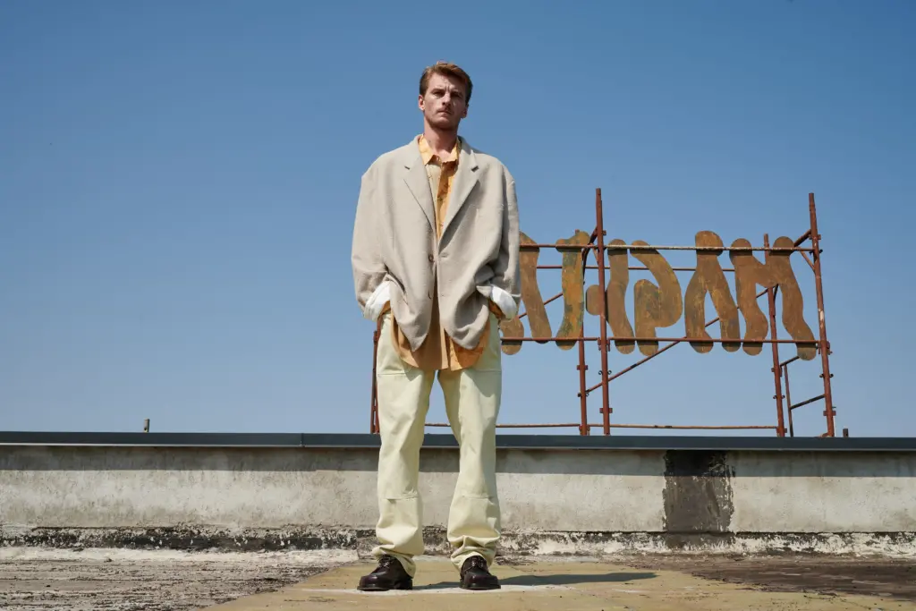 Luca Magliano: Il Guest Designer Iconico di Pitti Uomo Inverno 2024