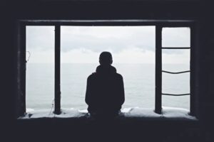 Anuptafobia: la paura di restare soli