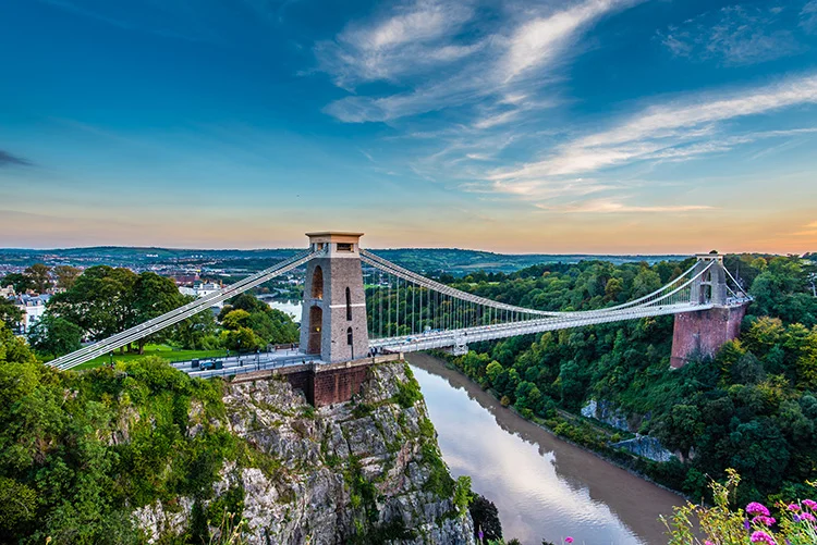 Tour alla scoperta dell'Inghilterra: 5 tappe da non perdere tra storia, arte e divertimento; Bristol.