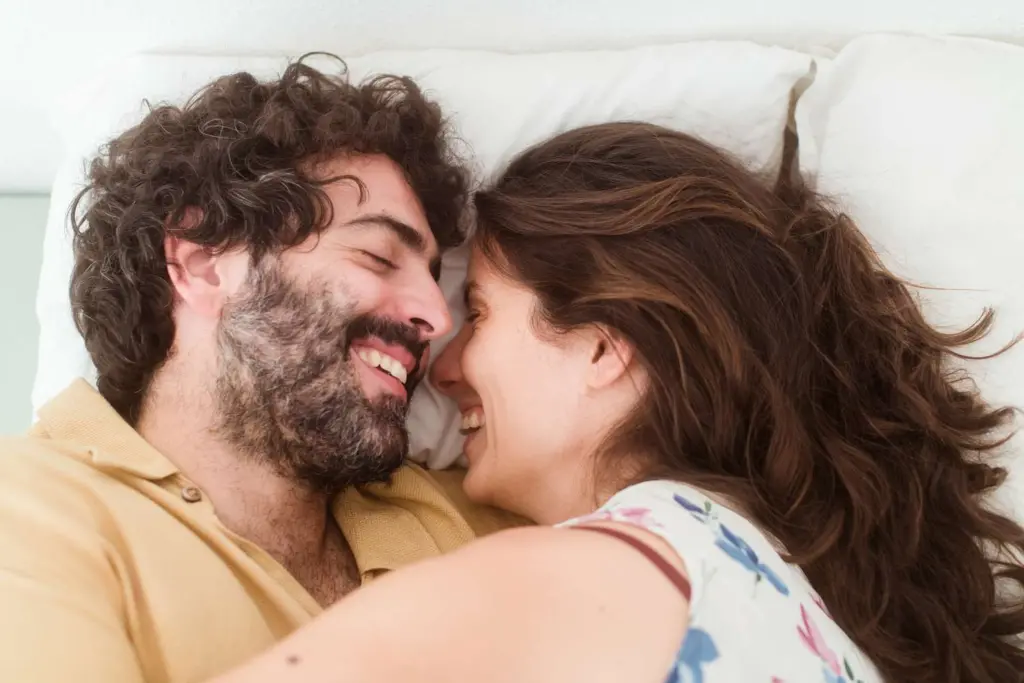 Esplorando l'Estasi: l'Orgasmo Femminile Attraverso gli Occhi dell'Uomo Moderno