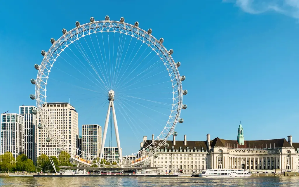 Tour alla scoperta dell'Inghilterra: 5 tappe da non perdere tra storia, arte e divertimento; Londra.