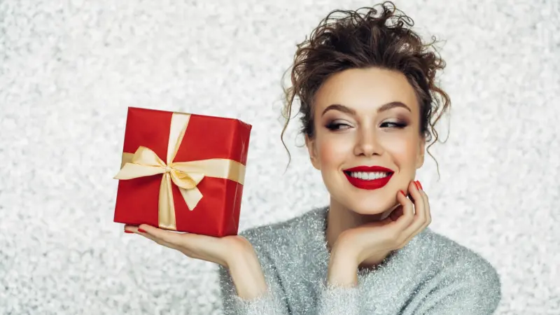 Idee regalo per le donne in occasione del Black Friday 2023, ecco 5 consigli della nostra Redazione.