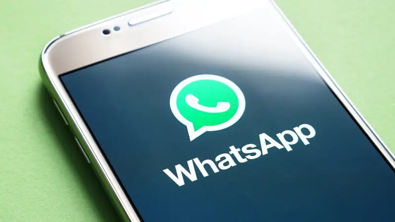 MoltoUomo.it si Espande su WhatsApp, un Nuovo Modo di Rimanere Aggiornati.