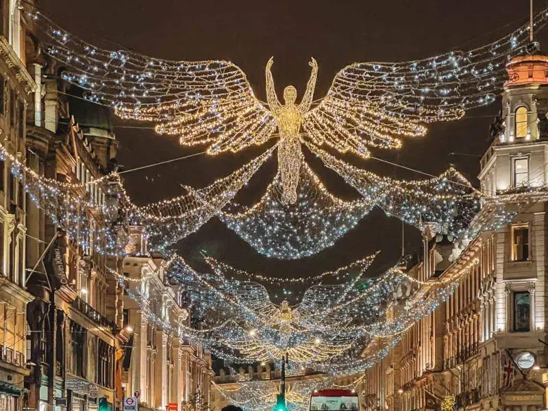 Londra a Natale 2023: Ecco Cosa Fare e Vedere nella Capitale Britannica