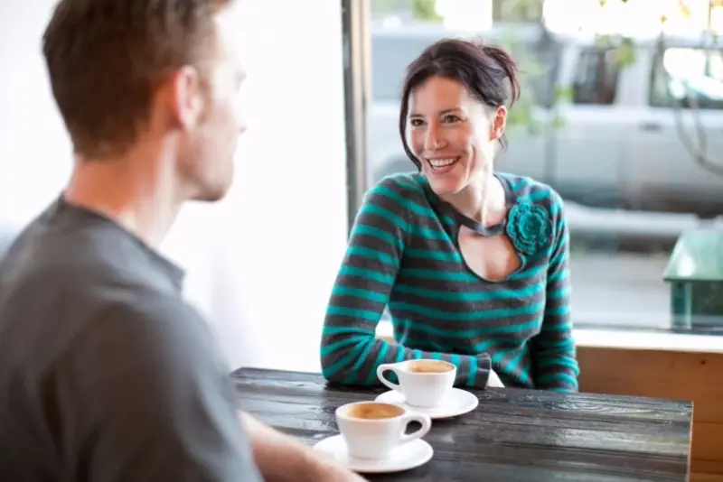 Perché gli uomini di oggi preferiscono le donne mature?
