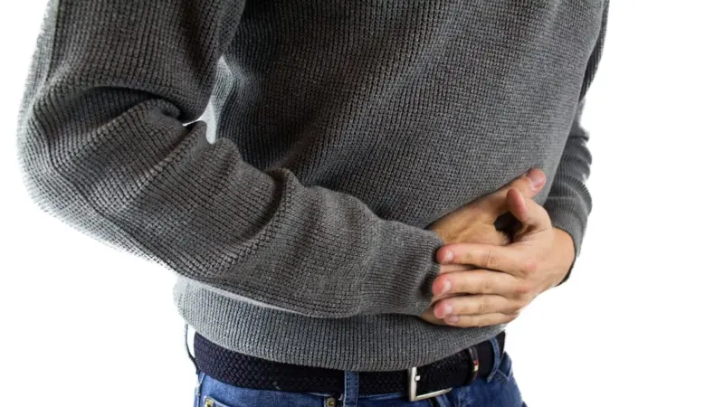 Come drenare i liquidi in eccesso dopo le feste: i cibi e le bevande da preferire
