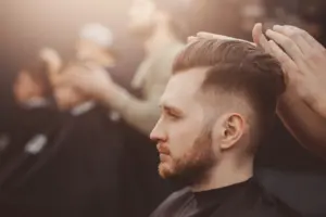 Come-scegliere-il-taglio-di-capelli-giusto-per-il-tuo-viso-i-consigli-di-MoltoUomo.it_