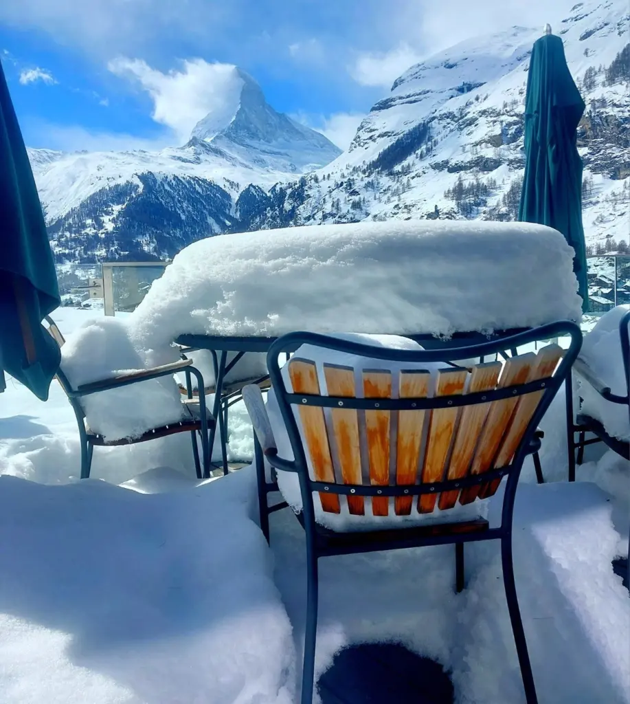 Pensate alla magia dell’inverno, alla Svizzera e alla neve, in una parola Zermatt
