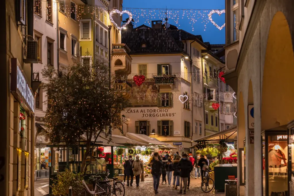 San Valentino in Italia, le 5 città più in voga del momento Bolzano