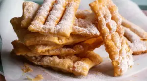 La storia delle chiacchiere, il dolce tipico di Carnevale