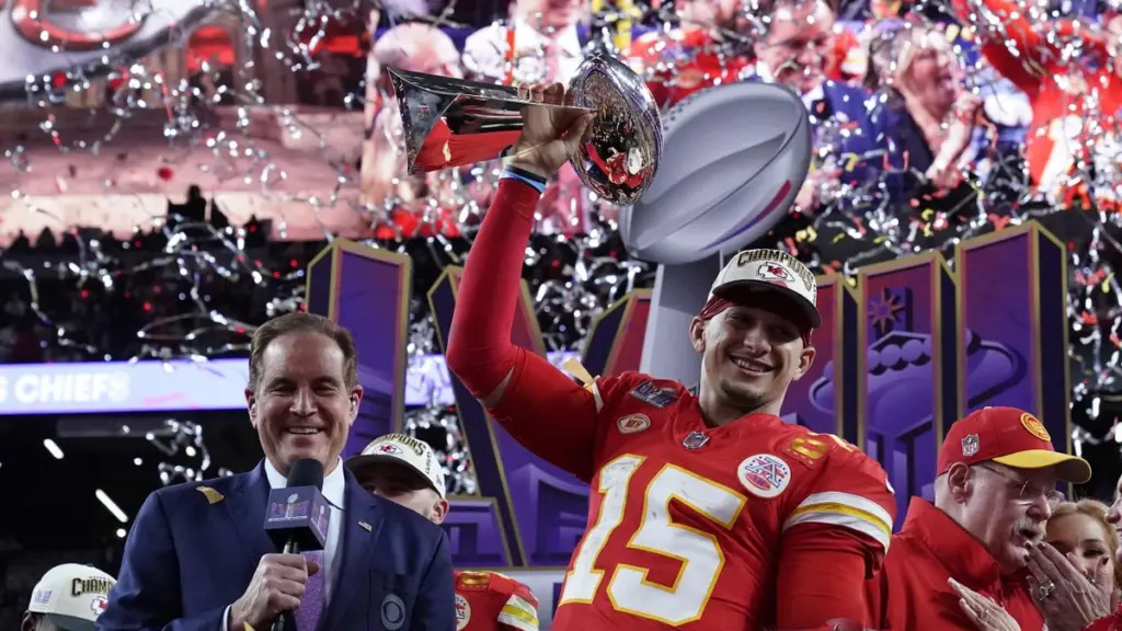 Mahomes ed i Kansas City Chiefs vincono il Super Bowl; il nostro approfondimento