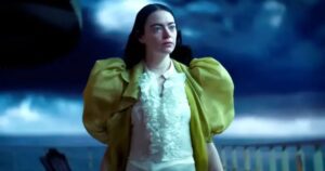Emma-Stone-Brilla-in-Povere-Creature-in-Streaming-su-Disney