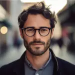 Gli occhiali da vista non sono solo un accessorio funzionale, ma anche un elemento di stile che può influenzare l’aspetto complessivo di una persona.