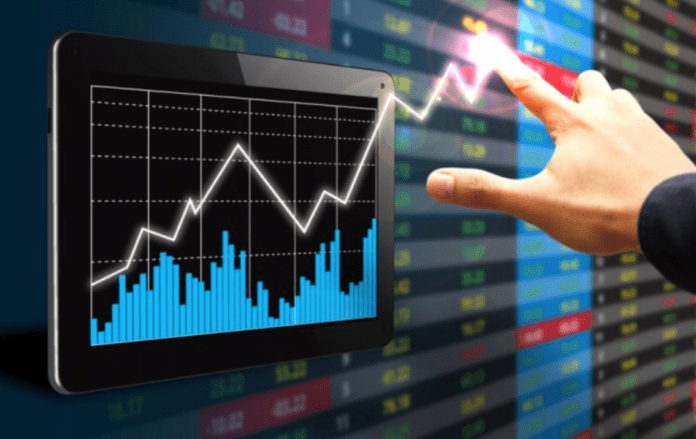Nel mondo della finanza personale, i certificati derivati offrono un’opportunità intrigante per diversificare gli investimenti e sfruttare le dinamiche dei mercati globali
