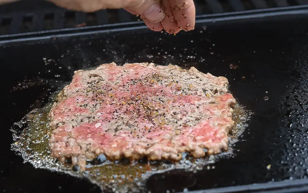 Smash Burger e Tendenze Alimentari: Un Fenomeno in Crescita