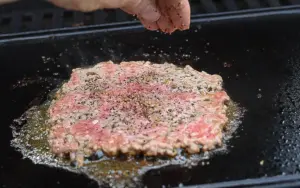 Smash Burger e Tendenze Alimentari: Un Fenomeno in Crescita