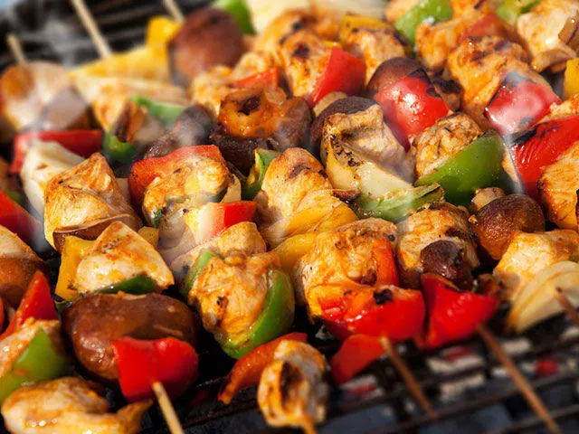 Spiedini di Pollo e Verdure
