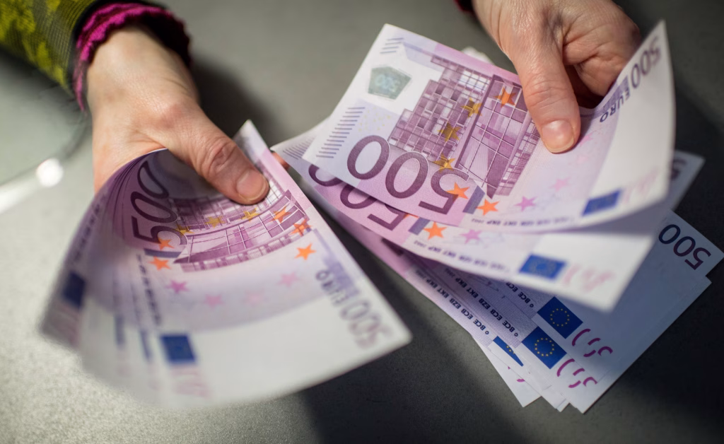 Il 6 giugno 2024, la Banca Centrale Europea (BCE) ha annunciato un taglio dei tassi di interesse di 25 punti base, portandoli al 4,25%
