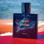 BLEU de CHANEL Parfum: l'Essenza di un Uomo Libero e Seducente, anche in estate...
