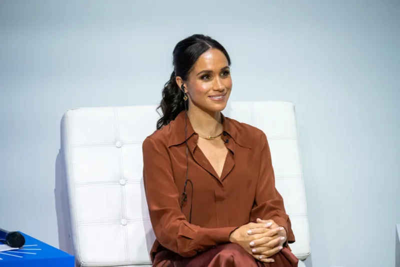 Meghan Markle e il Suo Impegno per la Moda Sostenibile: L’Esempio di Cesta Collective