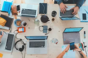 La Guida Definitiva alla Scelta degli Strumenti Digitali per il Tuo Business nel 2024
