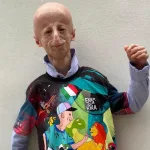 Il nostro addio a Sammy Basso, un grande uomo a dispetto della progeria.