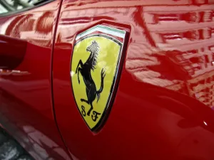 Ferrari-auto-scuderia