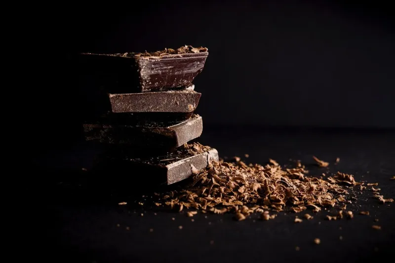 Il cioccolato nella cosmesi per uomo: i benefici che non tutti conoscono