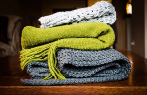 Sciarpe e scaldacollo per uomo, gli alleati indispensabili della stagione invernale