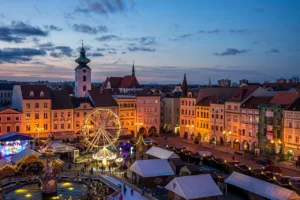 Mercatini di Natale: a novembre si accende la magia natalizia nelle città europee