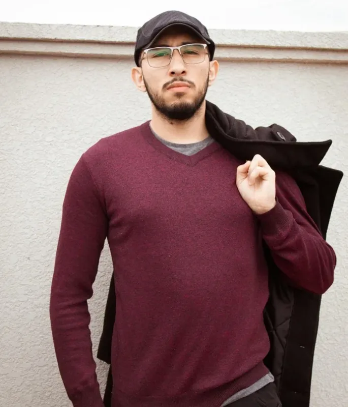 maglione con scollo a V