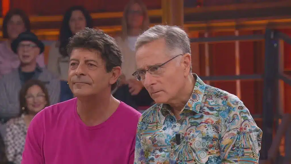 Il celebre game show "Avanti un Altro! Pure di Notte", anche conosciuto come Avanti un Altro By Night, torna in prima serata su Canale 5 con una nuova puntata ricca di risate, momenti esilaranti e il classico mix di cultura e assurdità che ha conquistato il pubblico italiano